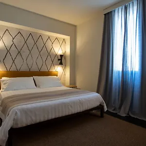 3* לינה וארוחת בוקר Arco Vecchio Urban - Epoca Collection